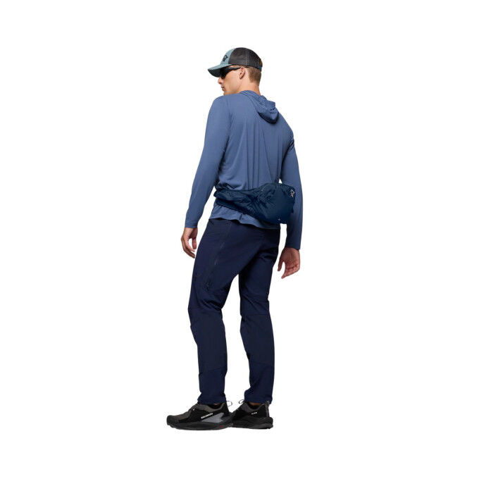 Riñonera Norrona Femund econyl70 6L: versatilidad y comodidad al aire libre