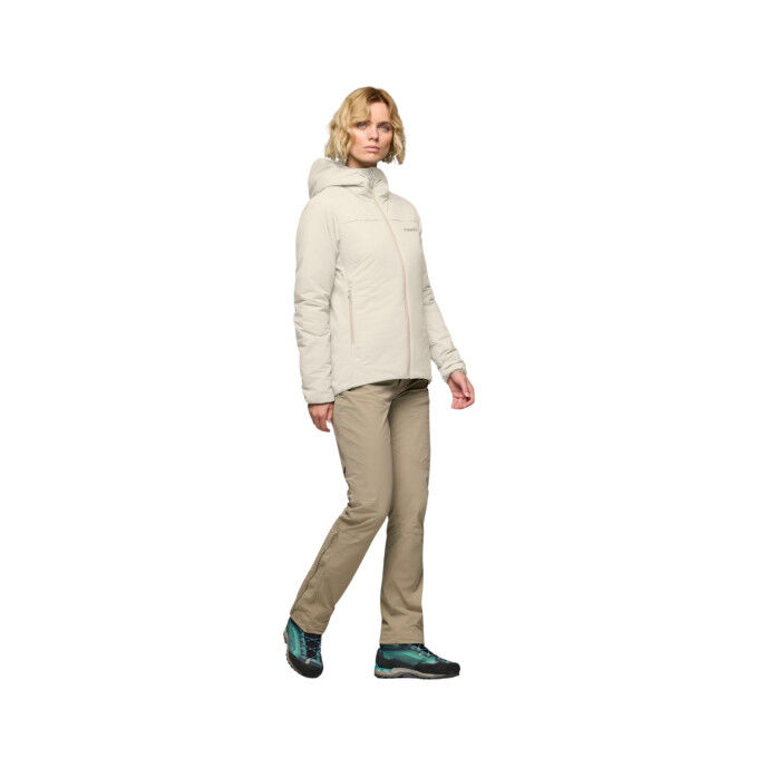 Norrona Femund thermo60 Mujer: versatilidad y comodidad al aire libre