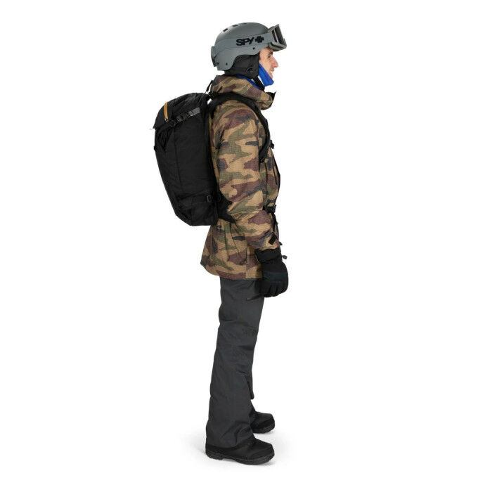 Osprey Soelden 32 Black: lightweight, technical ski bag for backcountry use