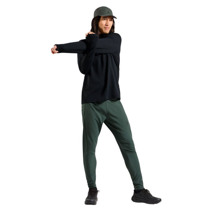 Odlo Essential Thermal 1/2 Zip Herren – Wärme und Bewegungsfreiheit für Ihre Winterläufe