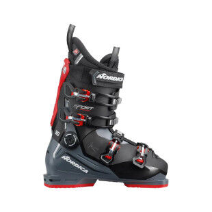 Nordica Sportmachine 3 90: prestazioni accessibili agli sciatori con piedi larghi