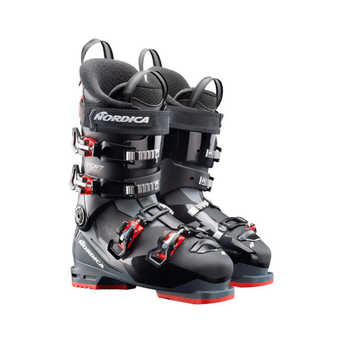 Nordica Sportmachine 3 90: Leistung für Skifahrer mit breiten Füßen