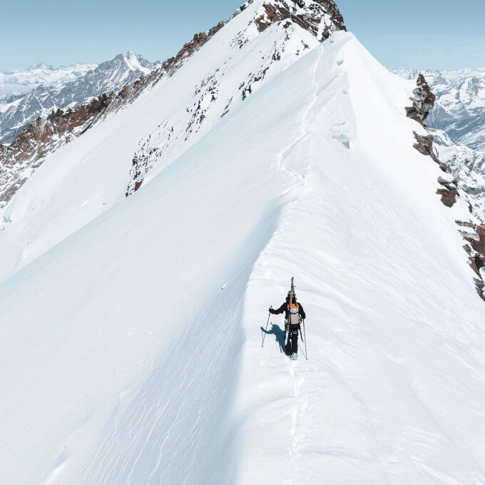 Ski-Set Völkl BLAZE 94 Black + Bindungen – Vielseitigkeit & Leichtigkeit