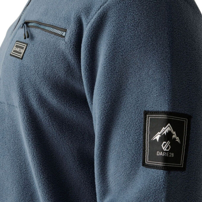 Dare2B Affinity Men's 1/2 Zip Fleece Sweatshirt: Lightweight warmth and comfort