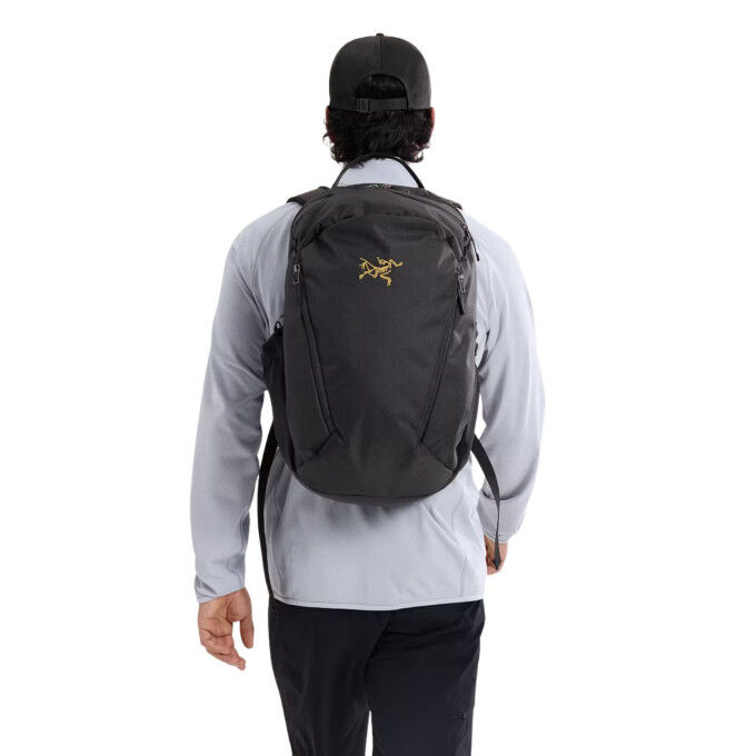 Arc’teryx Mantis 26 Black: a versatile backpack to broaden your horizons