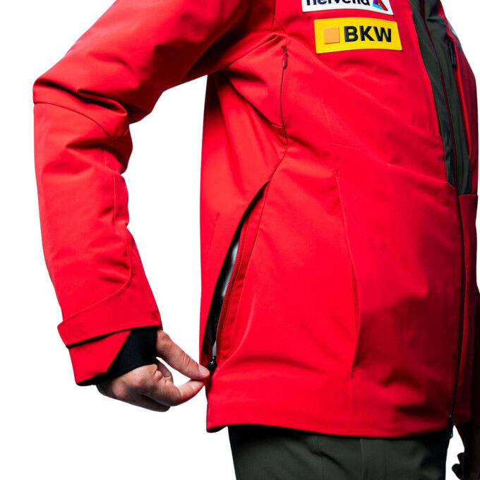 Descente Swiss Team Men's Ski Jacket: performance and extreme comfort
