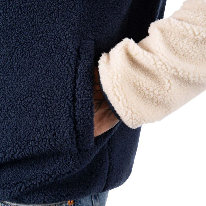 Aulp Vogue Men's Fleece Jacket: warmth and freedom of movement