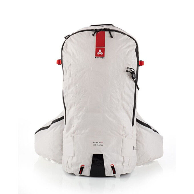 PLUME 30 UL: the ultralight airbag backpack for demanding skiers