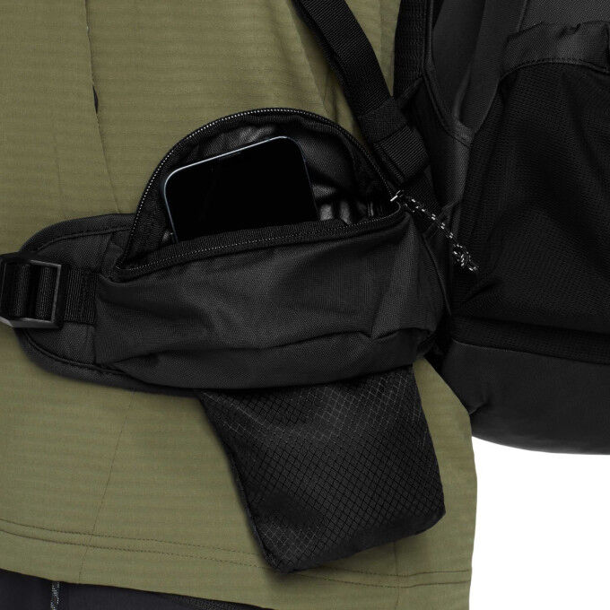 Mammut Ducan 32 Black: lightweight and ventilated hiking backpack