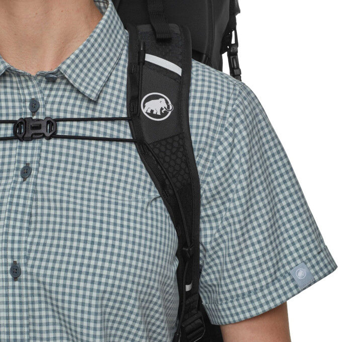 Mammut Ducan Spine 28–35 Women: dynamic comfort and freedom of movement