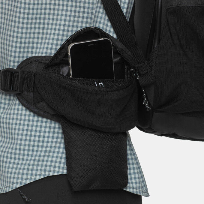 Mammut Ducan Spine 28–35 Women: dynamic comfort and freedom of movement