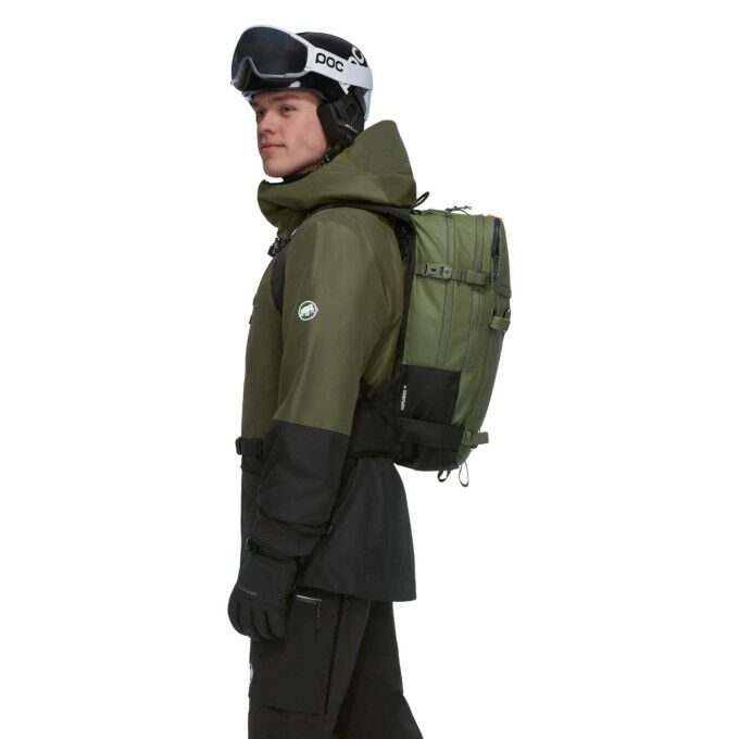 Mammut Nirvana 28: technical freeride and ski touring backpack