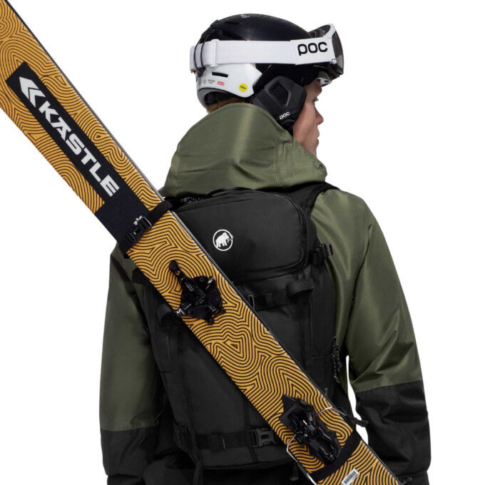 Mammut Nirvana 28: versatile and technical ski backpack
