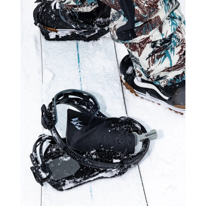 Jones Mercury Fase snowboard bindings – high-performance all-mountain bindings
