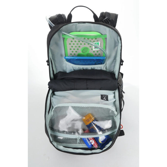 Nitro SLASH 25 PRO Raven snowboard backpack – 25L technical and comfortable