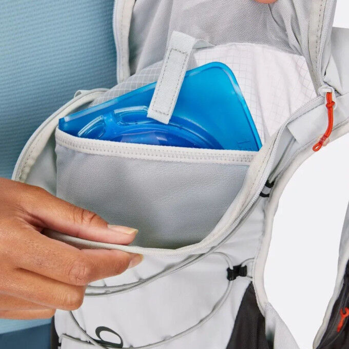 Rab Veil 12: Leichte Laufweste für Ultramarathons