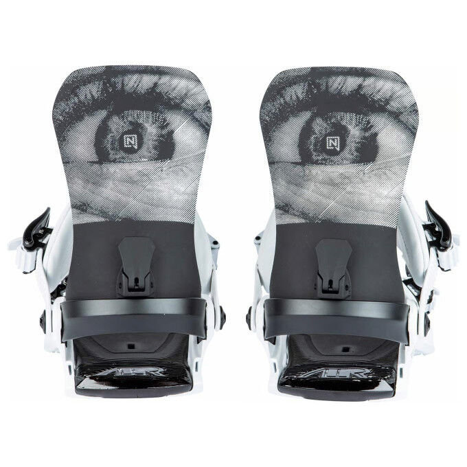 Nitro ONE Eyeseeyou snowboard bindings – Comfort and freestyle performance