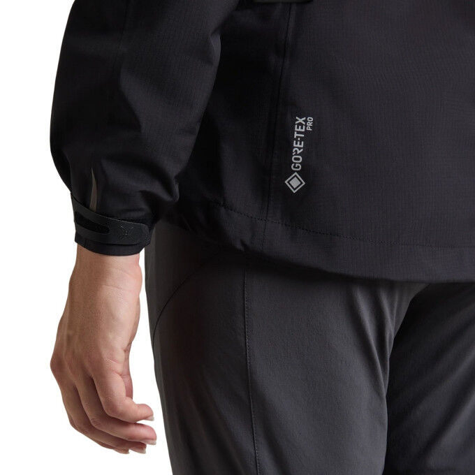 Montura Magica GTX Pro Mujer Negro: chaqueta GORE-TEX Pro alpina