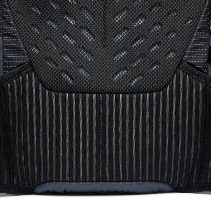 Black Diamond Trail Vista 20: lightweight technical backpack for hiking
