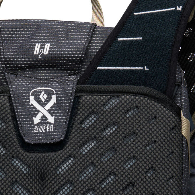 Black Diamond Trail Vista 20: lightweight technical backpack for hiking