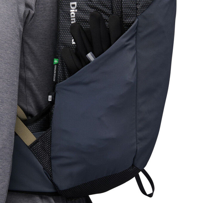 Black Diamond Trail Vista 20: lightweight technical backpack for hiking
