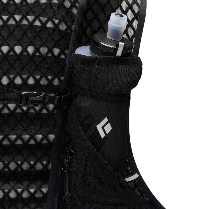 Black Diamond Distance 8 Women: lightweight technical backpack for outdoor activities