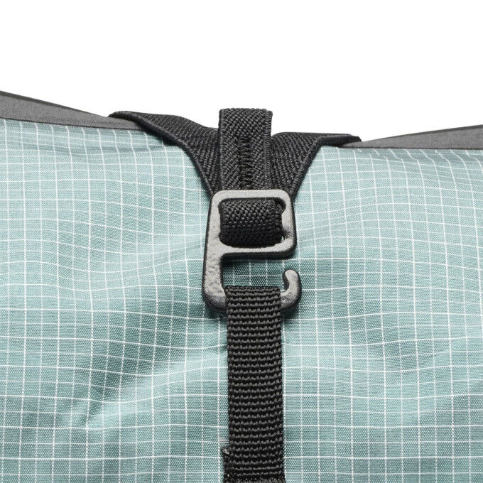 Black Diamond Distance 8 Women: mochila técnica ligera para actividades al aire libre
