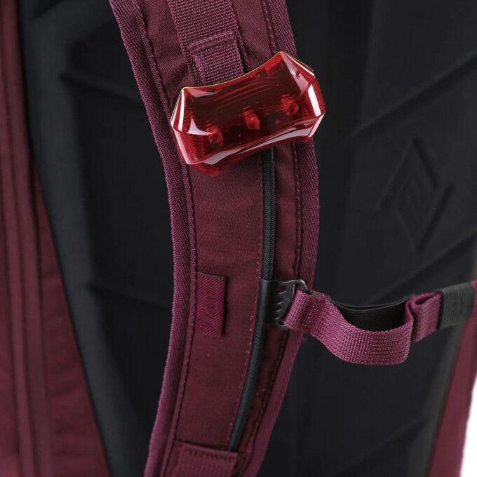 Nitro Scrambler 28 L Wine: mochila urbana elegante y práctica