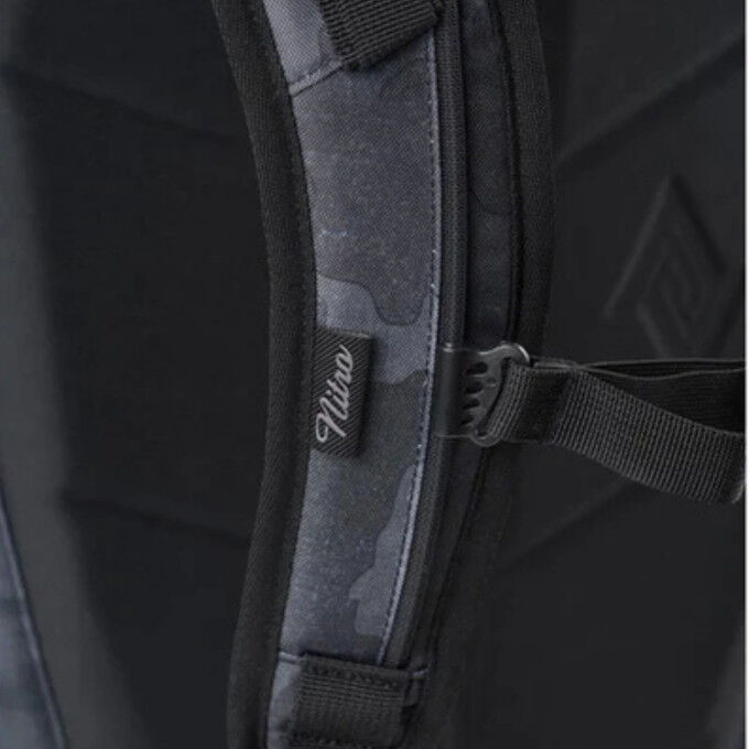 Nitro Scrambler 28 L Forged Camo: stylish, modular urban bag