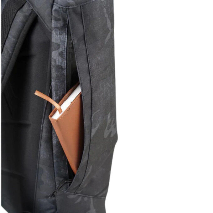 Nitro Scrambler 28 L Forged Camo: stylish, modular urban bag