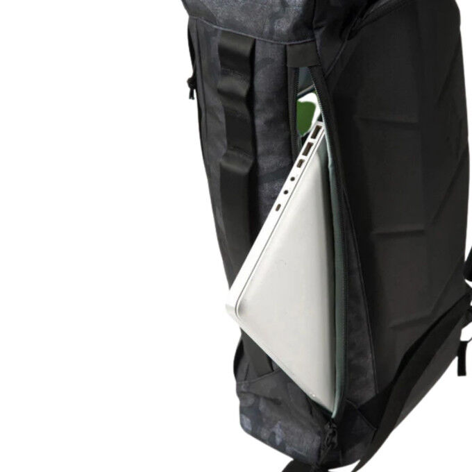 Nitro Scrambler 28 L Forged Camo: stylish, modular urban bag