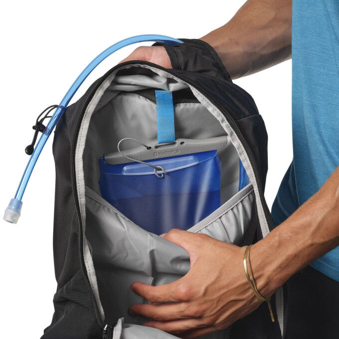 Salomon Trailblazer 20: versatile and lightweight daypack