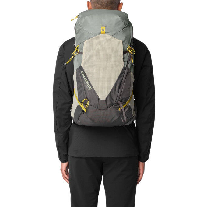 Salomon Aerotrek 30 Homme : le sac de randonnée confortable et stable