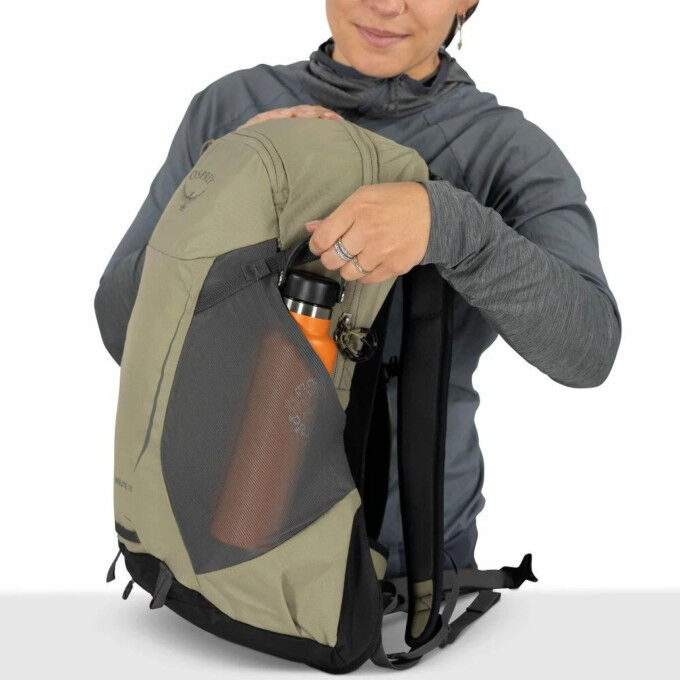Osprey Hikelite™ 18 Olive Tan: lightweight, ventilated hiking backpack