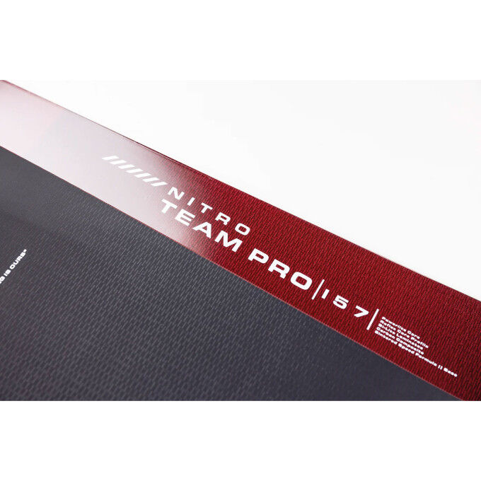 Set da Snowboard Nitro Team Pro Wide + Attacchi – Prestazioni All-Mountain