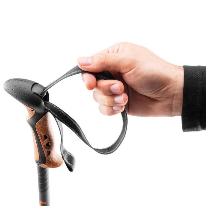 Leki Khumbu Speedlock trekking poles: robust and ergonomically comfortable