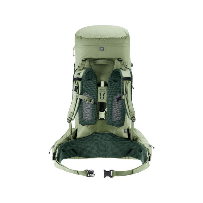 Deuter Aircontact Core 45+10 SL: comfort and performance for female trekkers