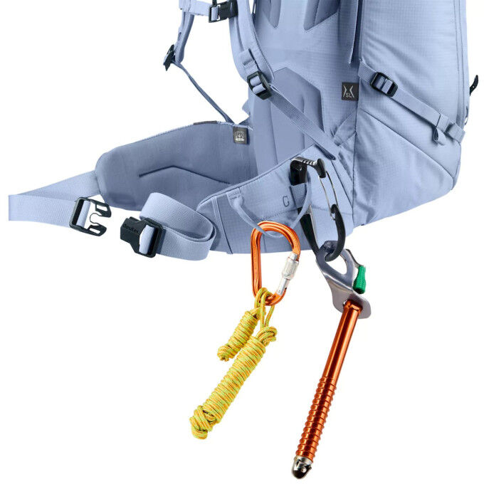 Deuter Guide 32+6 SL Women's: technical and modular mountaineering backpack