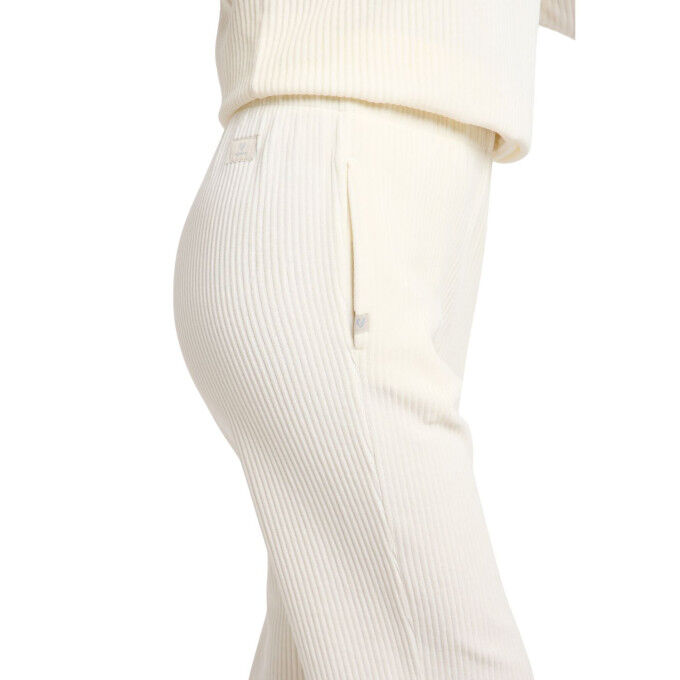 Ragwear Korfy Ivory: pantaloni da donna in velluto comodi e alla moda