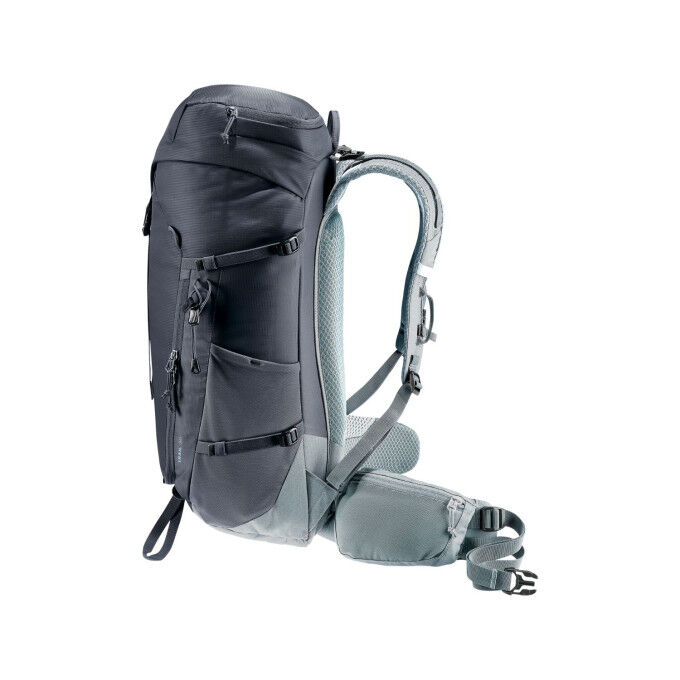 Deuter Trail 30 Negro/Pizarra: mochila técnica y ultraventilada