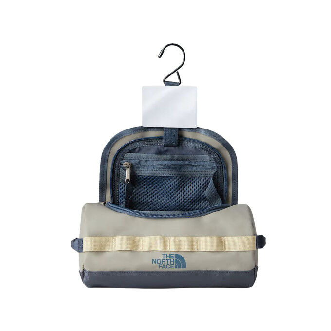 The North Face Base Camp S: compact and practical toiletries bag
