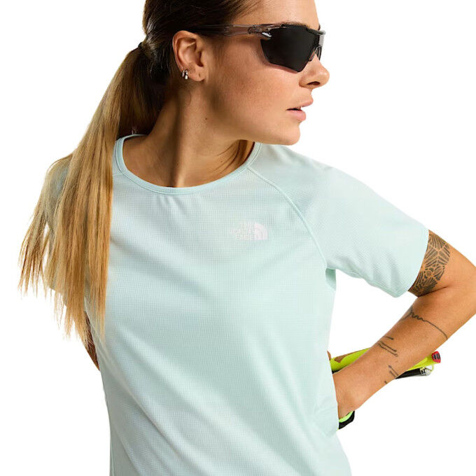 The North Face Sunriser Women's T-shirt: comfort and performance