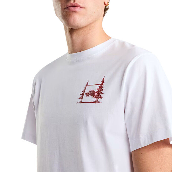 The North Face Camping Men's T-shirt: comfort and casual style