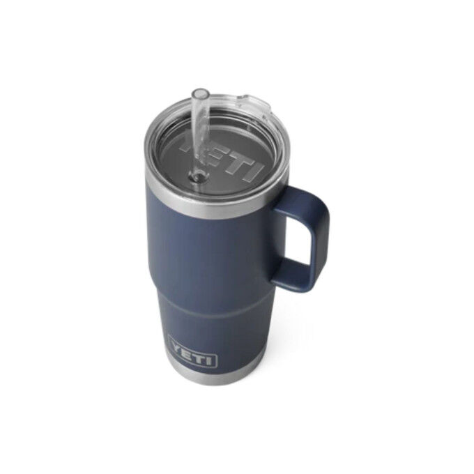 Yeti Rambler® 25 oz Navy: der isolierte Becher mit Strohhalm für alle Gelegenheiten