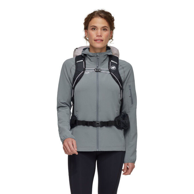 Mammut Ducan 26 Women's Backpack: Lightweight and comfortable for hiking