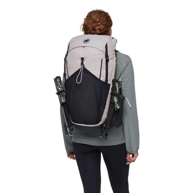 Mochila Mammut Ducan 26 Mujer: ligereza y comodidad para el senderismo