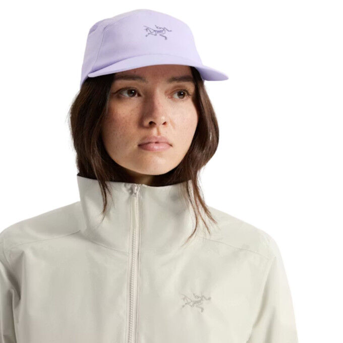 Arc’teryx Gamma 5 Panel Mallow Kappe: Leichtigkeit und Schutz in den Bergen