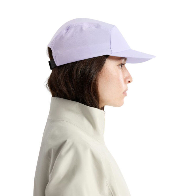 Gorra Arc’teryx Gamma 5 Panel Mallow: ligereza y protección en la montaña