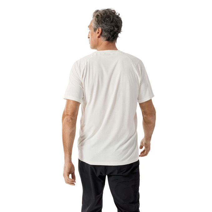 Arc’teryx Cormac Logo: camiseta técnica para hombre, transpirable y ligera