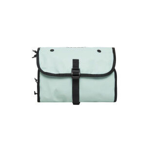 Mammut Rollup Essentials Kit: a compact and clever toiletry bag